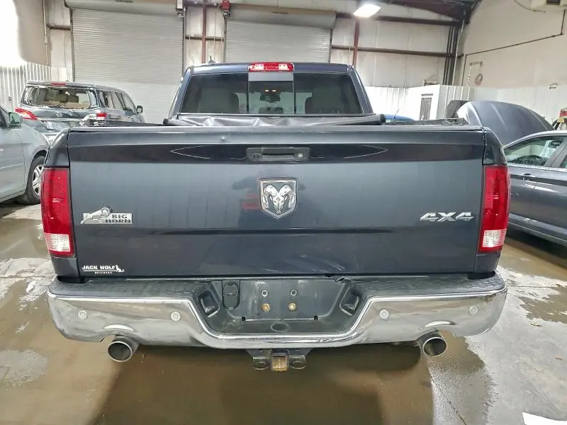 2015 RAM 1500 SLT  