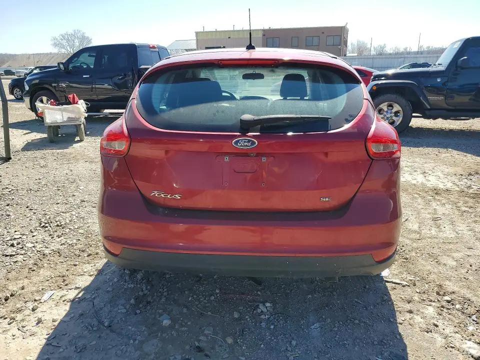 2017 FORD FOCUS SE  