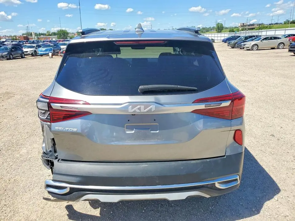 2023 KIA SELTOS EX  