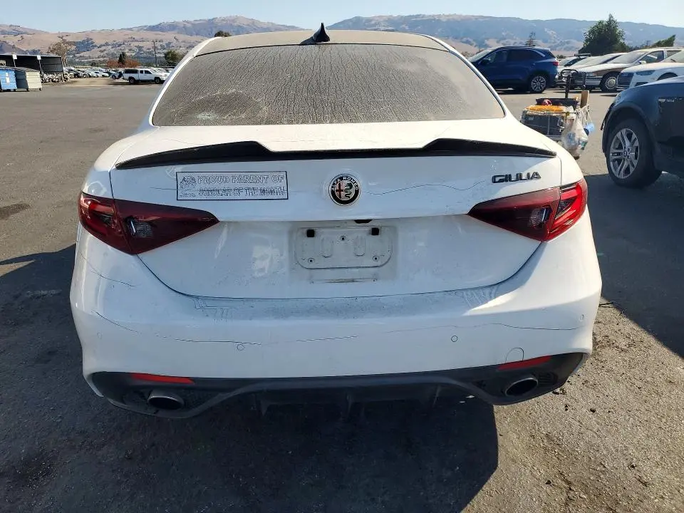 2018 ALFA ROMEO GIULIA TI  
