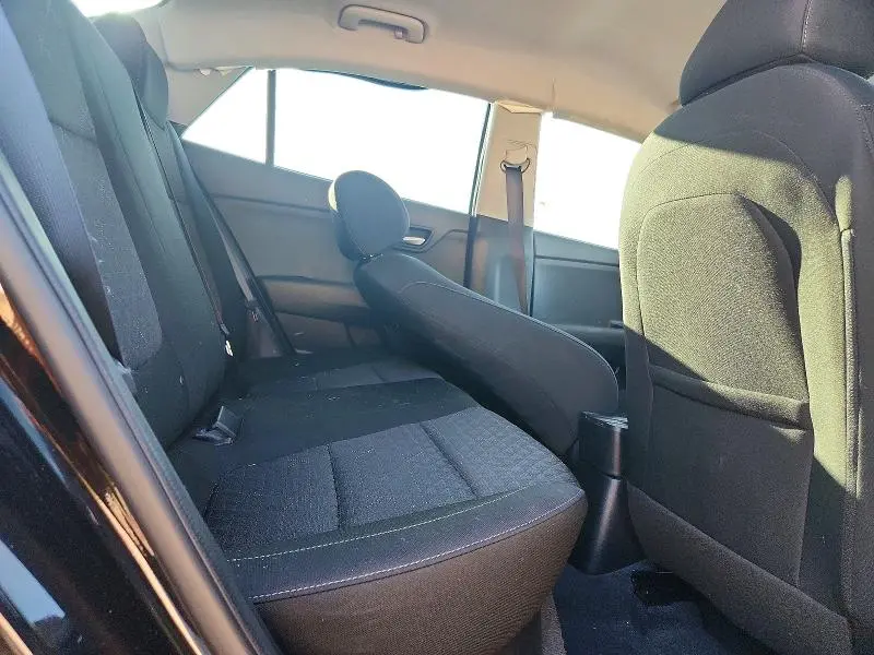 2021 KIA RIO LX  