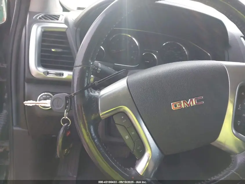 2013 GMC ACADIA SLE-2