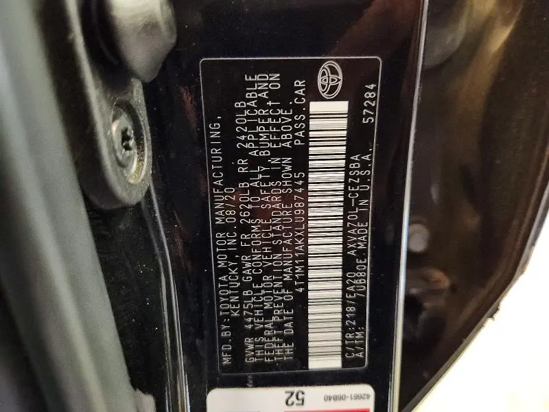 2020 TOYOTA CAMRY SE  