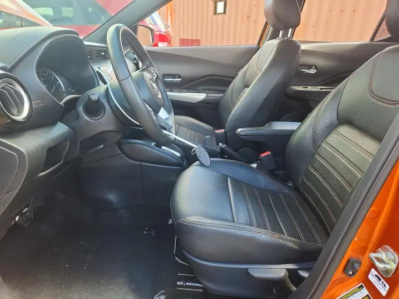 2020 NISSAN KICKS SR  