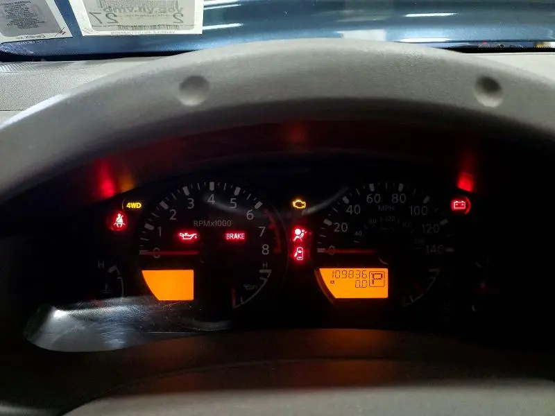 2016 NISSAN FRONTIER CREW CAB SE  