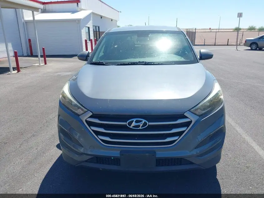2018 HYUNDAI TUCSON SE