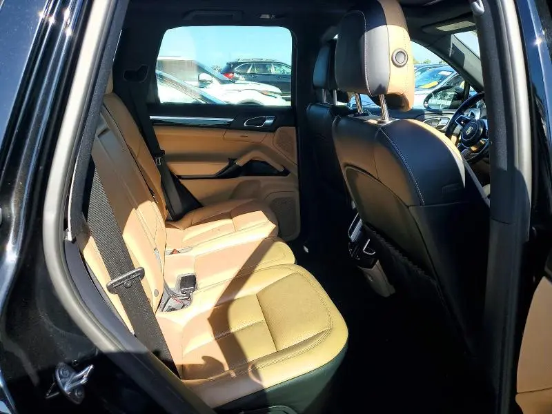 2016 PORSCHE CAYENNE SE HYBRID  