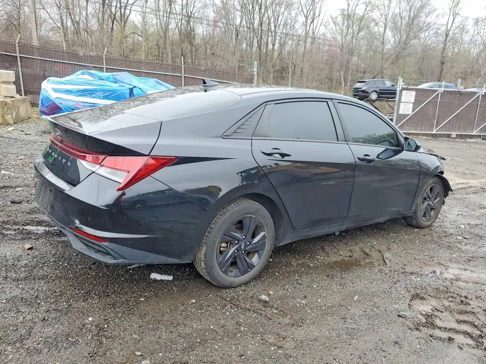 2022 HYUNDAI ELANTRA SEL  
