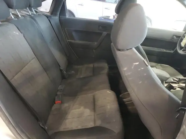 2010 FORD FOCUS SE  