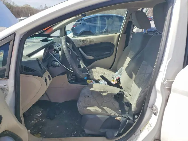 2011 FORD FIESTA SE  