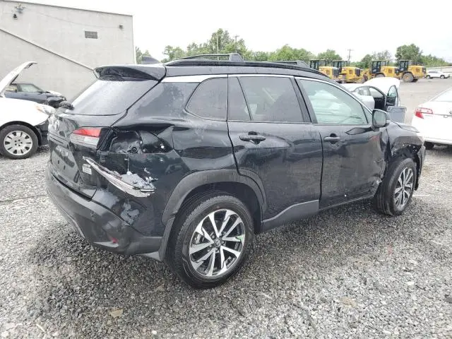 2024 TOYOTA COROLLA CROSS XLE  