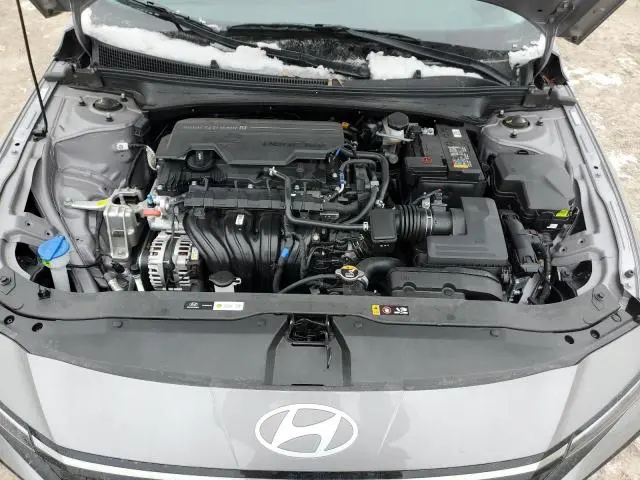 2024 HYUNDAI ELANTRA SEL  