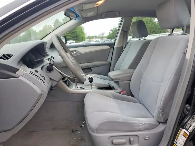 2010 TOYOTA AVALON XL  