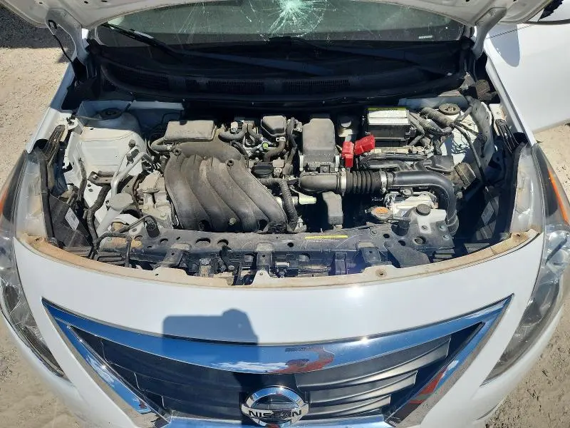 2019 NISSAN VERSA SV  