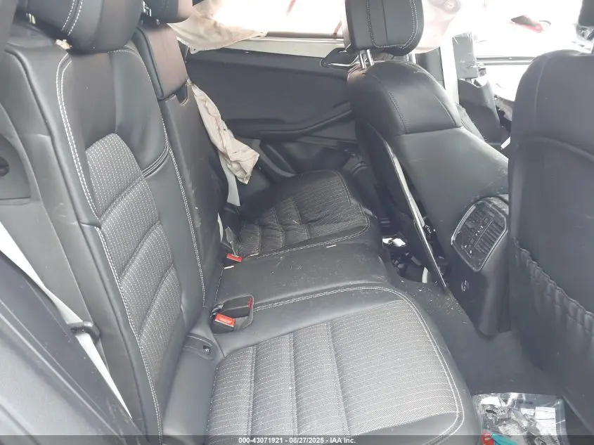 2023 PORSCHE MACAN T