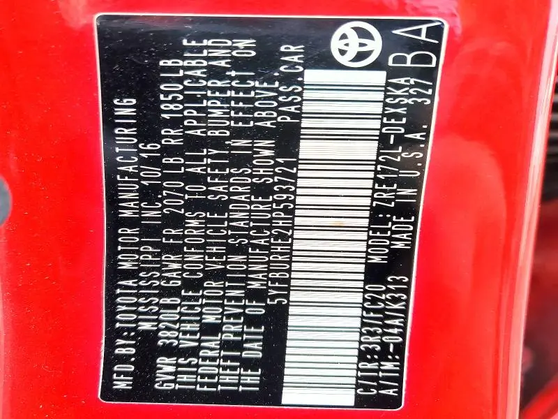 2017 TOYOTA COROLLA SE  