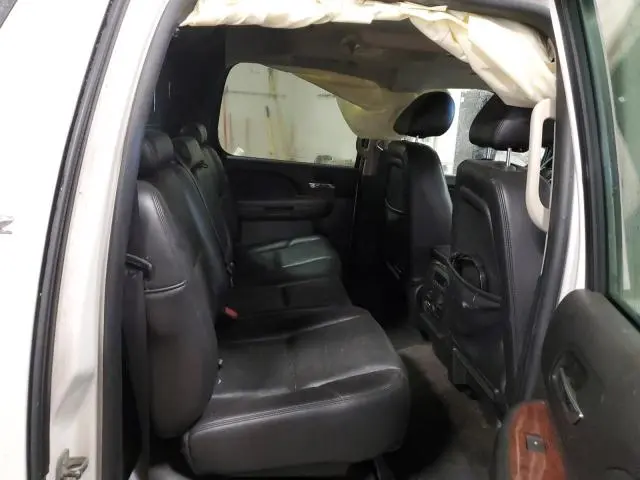 2010 CHEVROLET AVALANCHE LTZ  