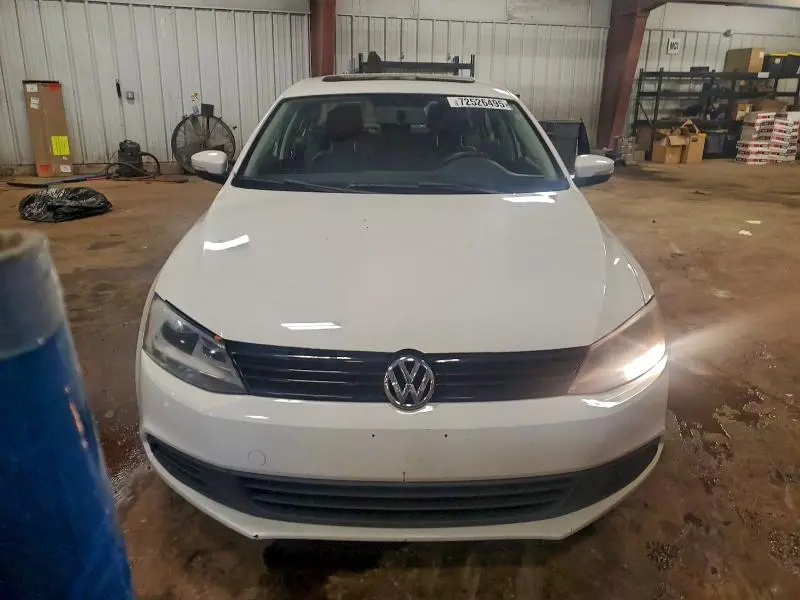 2012 VOLKSWAGEN JETTA SE  