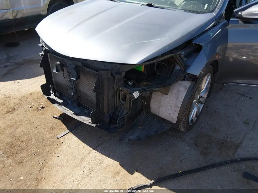 2013 HYUNDAI AZERA  