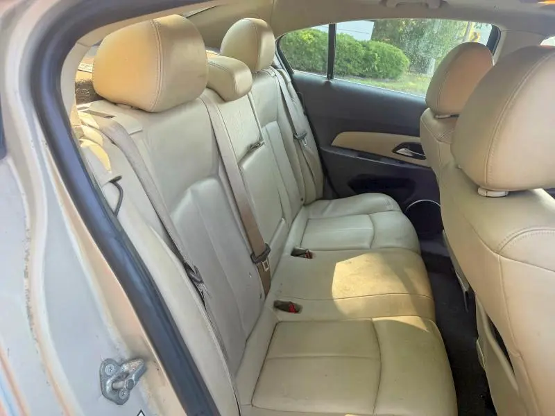 2011 CHEVROLET CRUZE LT  