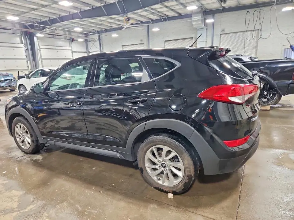 2018 HYUNDAI TUCSON SE  