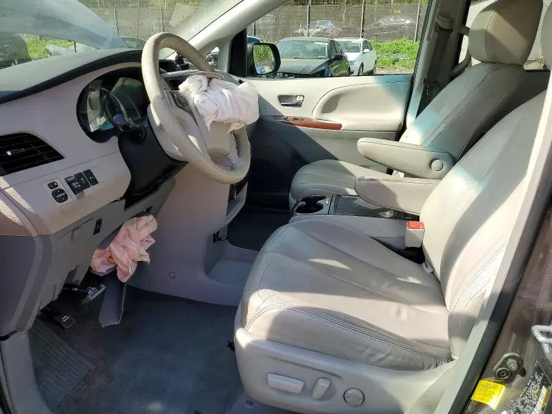 2012 TOYOTA SIENNA XLE 8-PASSENGER  