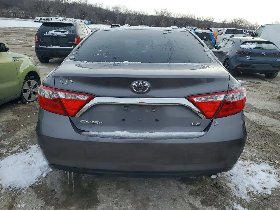 2015 TOYOTA CAMRY LE  