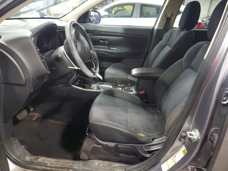 2020 MITSUBISHI OUTLANDER SE  