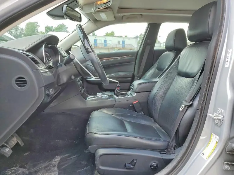 2019 CHRYSLER 300 LIMITED  