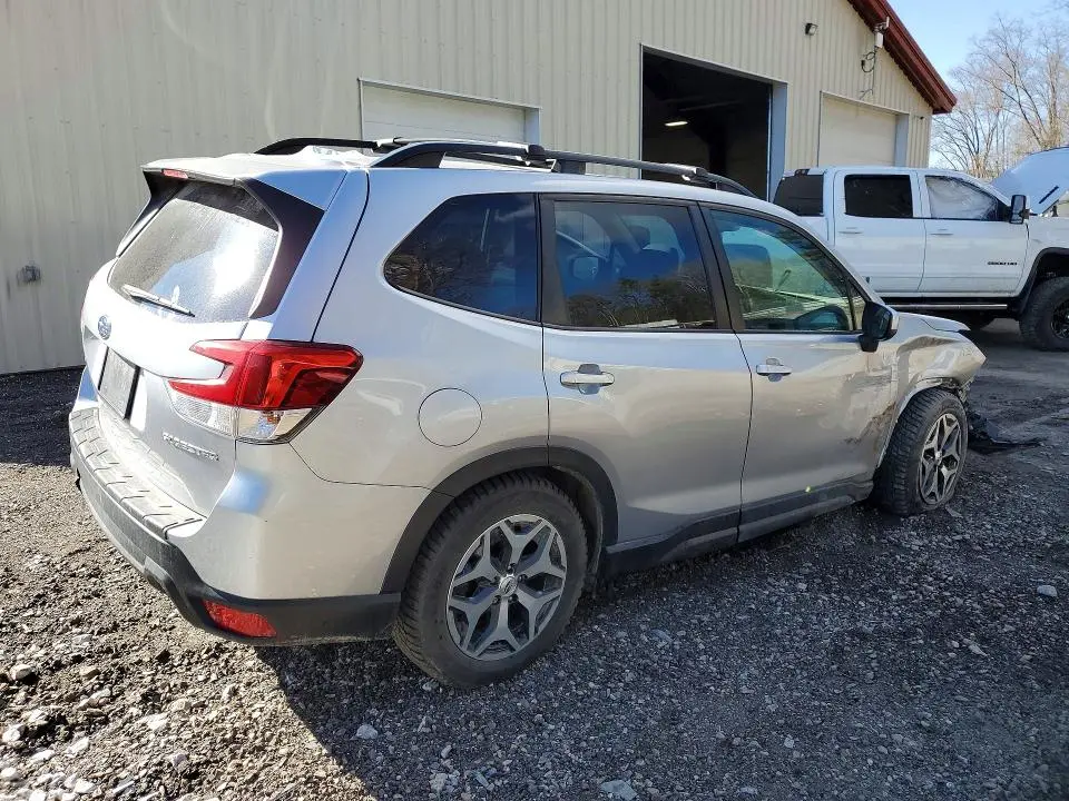 2019 SUBARU FORESTER PREMIUM  