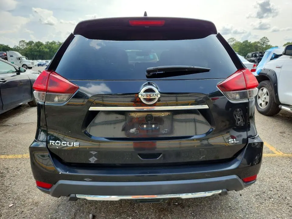 2018 NISSAN ROGUE SL  