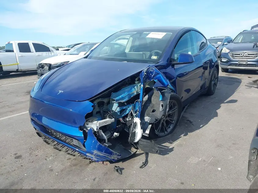 2024 TESLA MODEL Y  