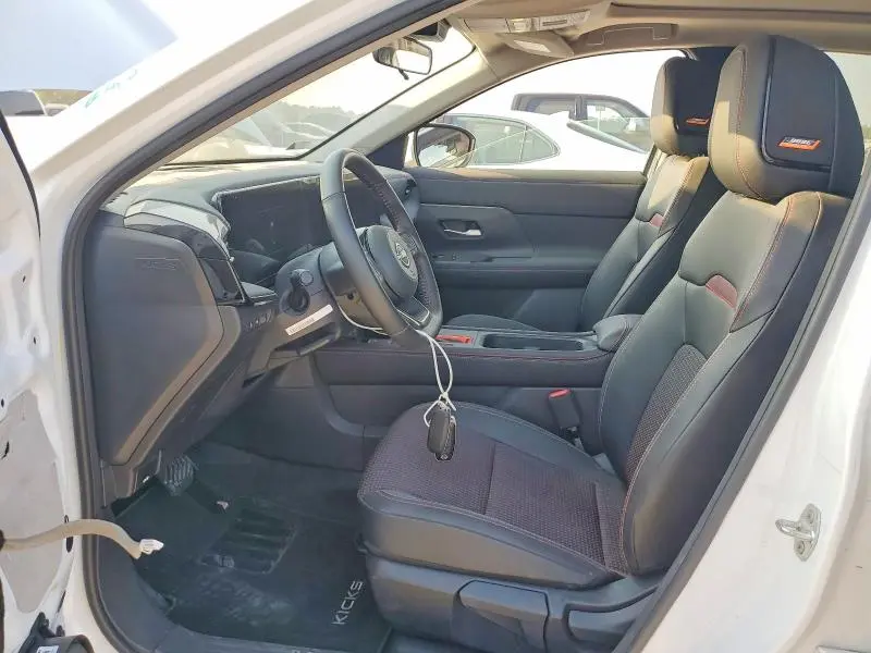 2025 NISSAN KICKS SR  