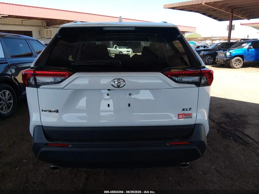 2025 TOYOTA RAV4 XLE