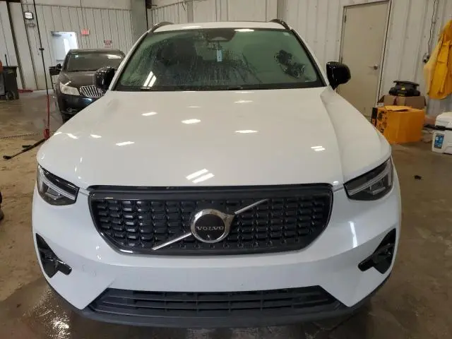2023 VOLVO XC40 ULTIMATE  