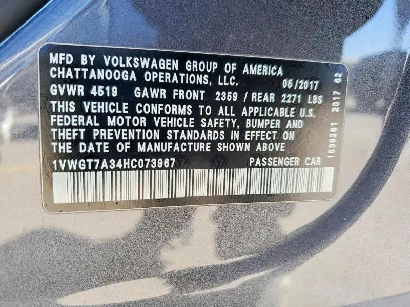 2017 VOLKSWAGEN PASSAT SE  