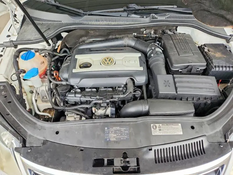 2010 VOLKSWAGEN EOS LUX  