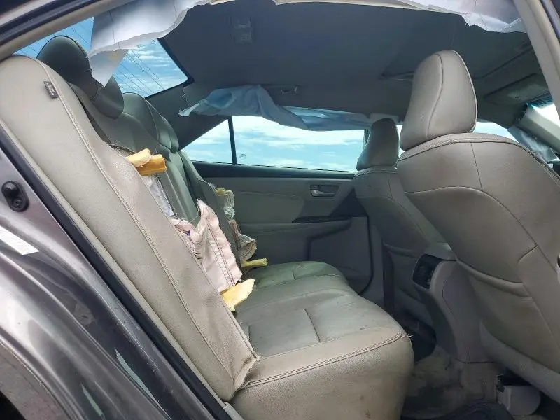 2015 TOYOTA CAMRY XLE  