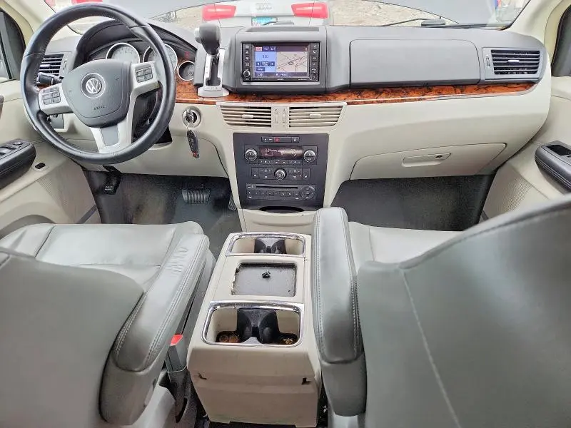 2012 VOLKSWAGEN ROUTAN SEL PREMIUM  