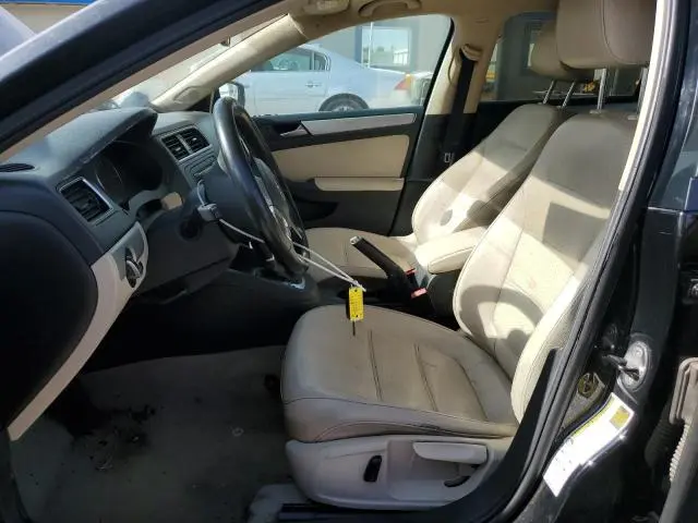 2013 VOLKSWAGEN JETTA SE  