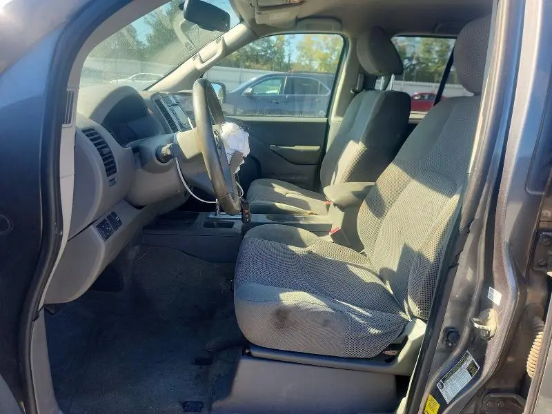 2017 NISSAN FRONTIER SV  