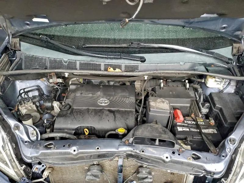 2015 TOYOTA SIENNA XLE  