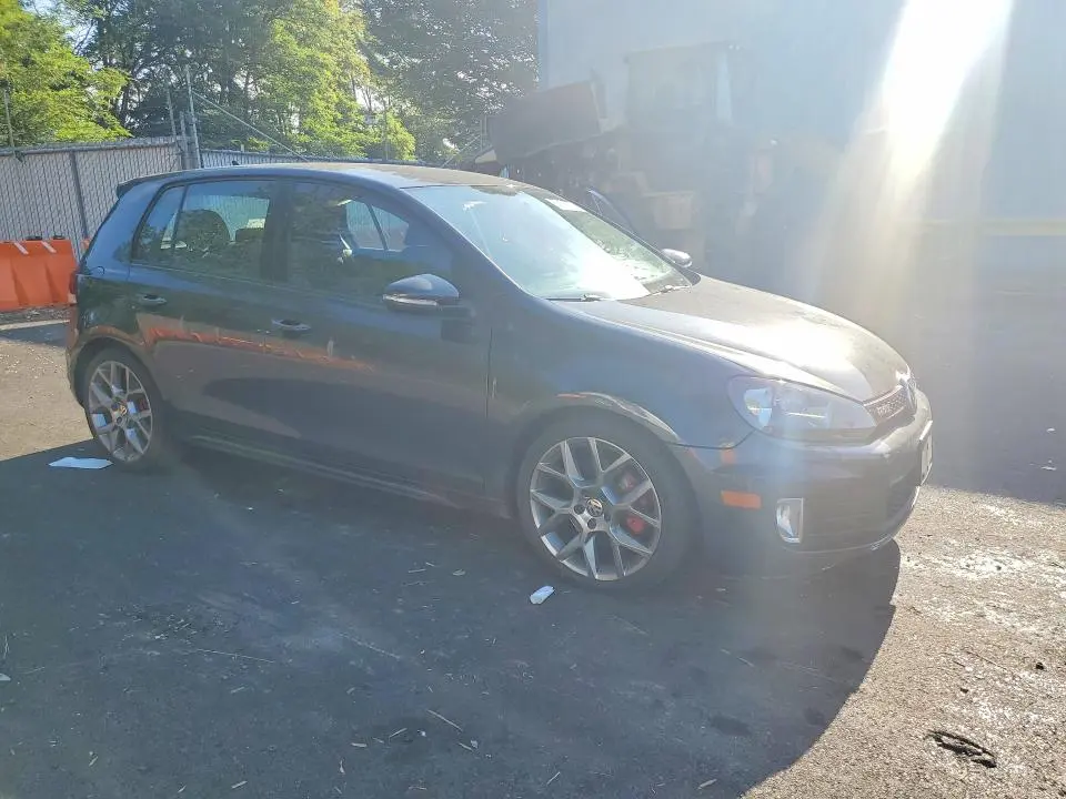 2014 VOLKSWAGEN GTI   