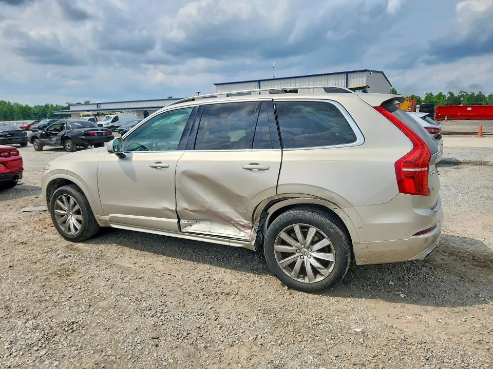 2016 VOLVO XC90 T6  