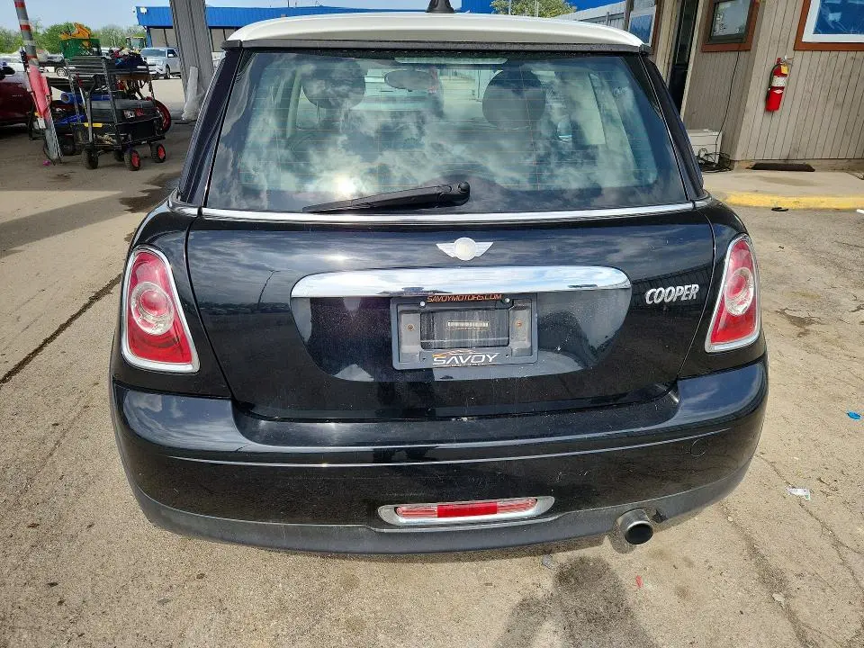 2012 MINI COOPER   