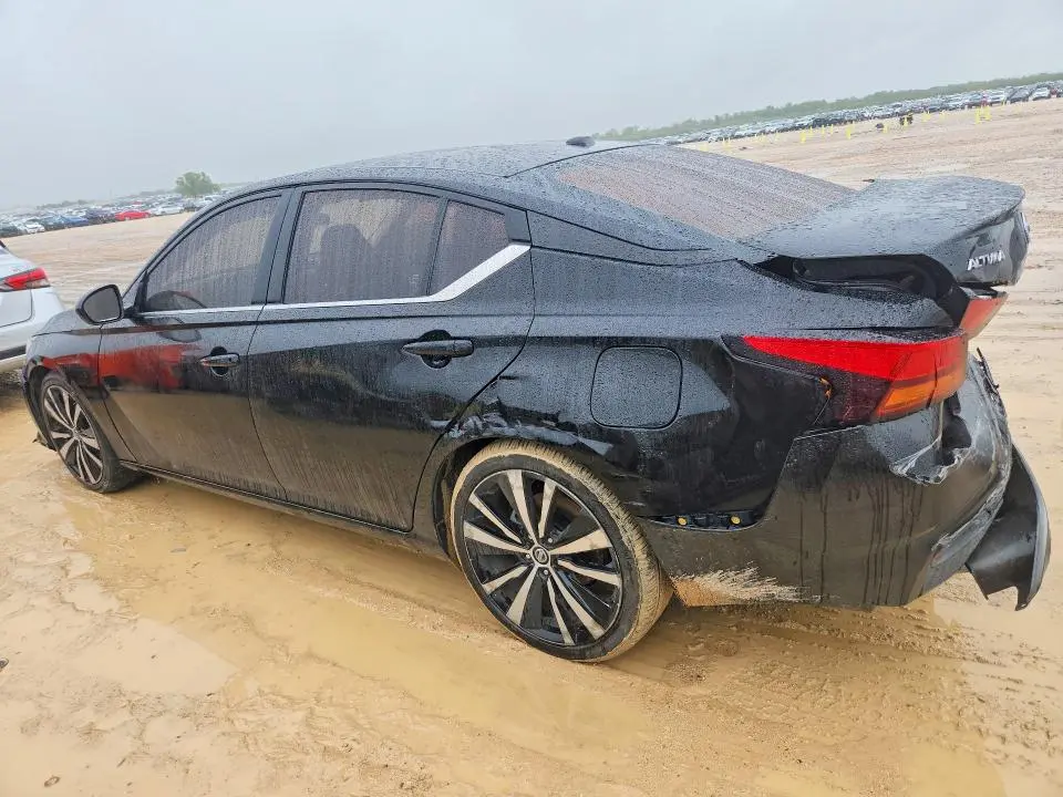 2019 NISSAN ALTIMA SR  