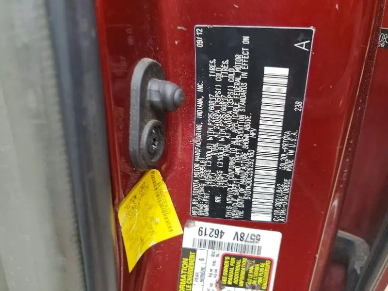 2013 TOYOTA SIENNA   