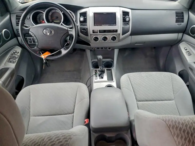 2011 TOYOTA TACOMA V6  