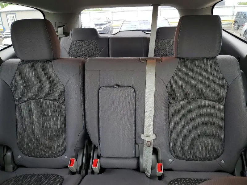 2016 CHEVROLET TRAVERSE LS  