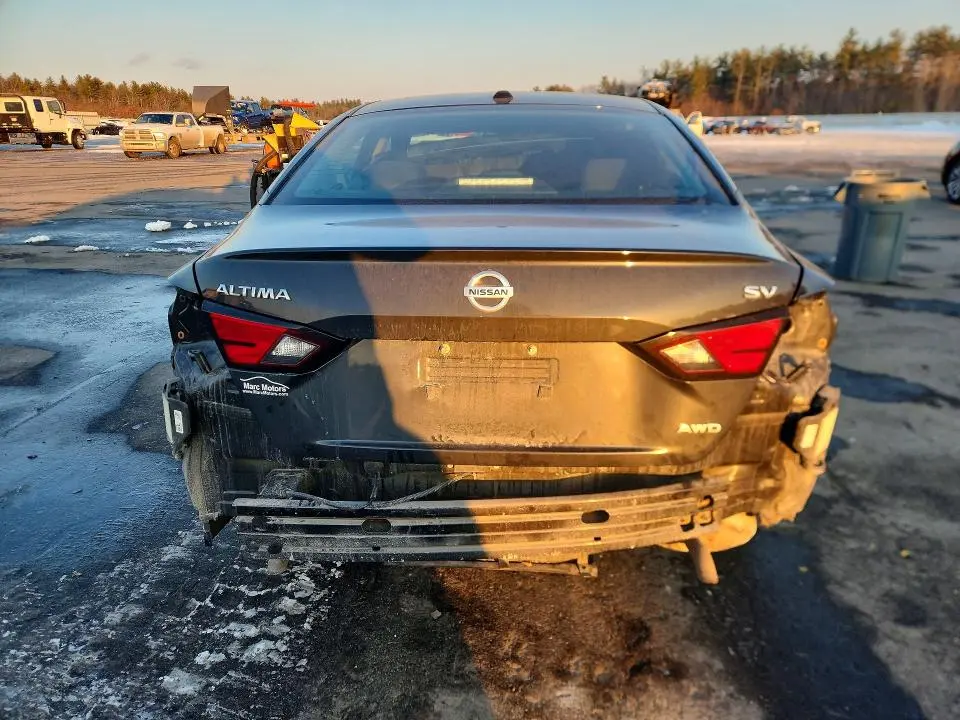 2022 NISSAN ALTIMA SV  